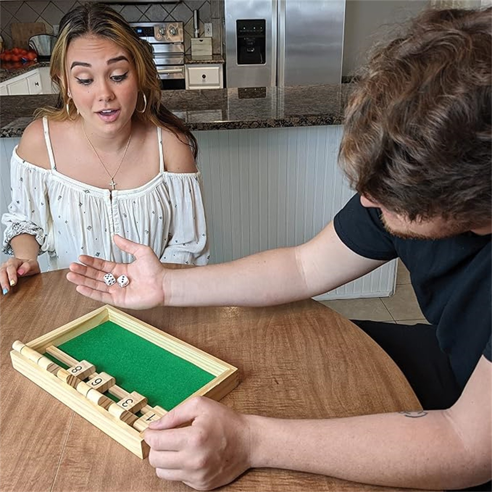 Party Games For 3 People - Chiudi la scatola Dadi Board 2-4